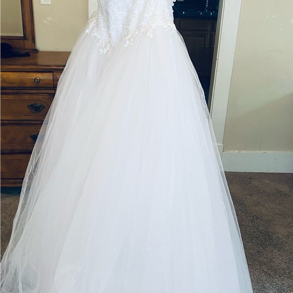Private collection wedding dress from shop in PA. - Picture 3 of 5